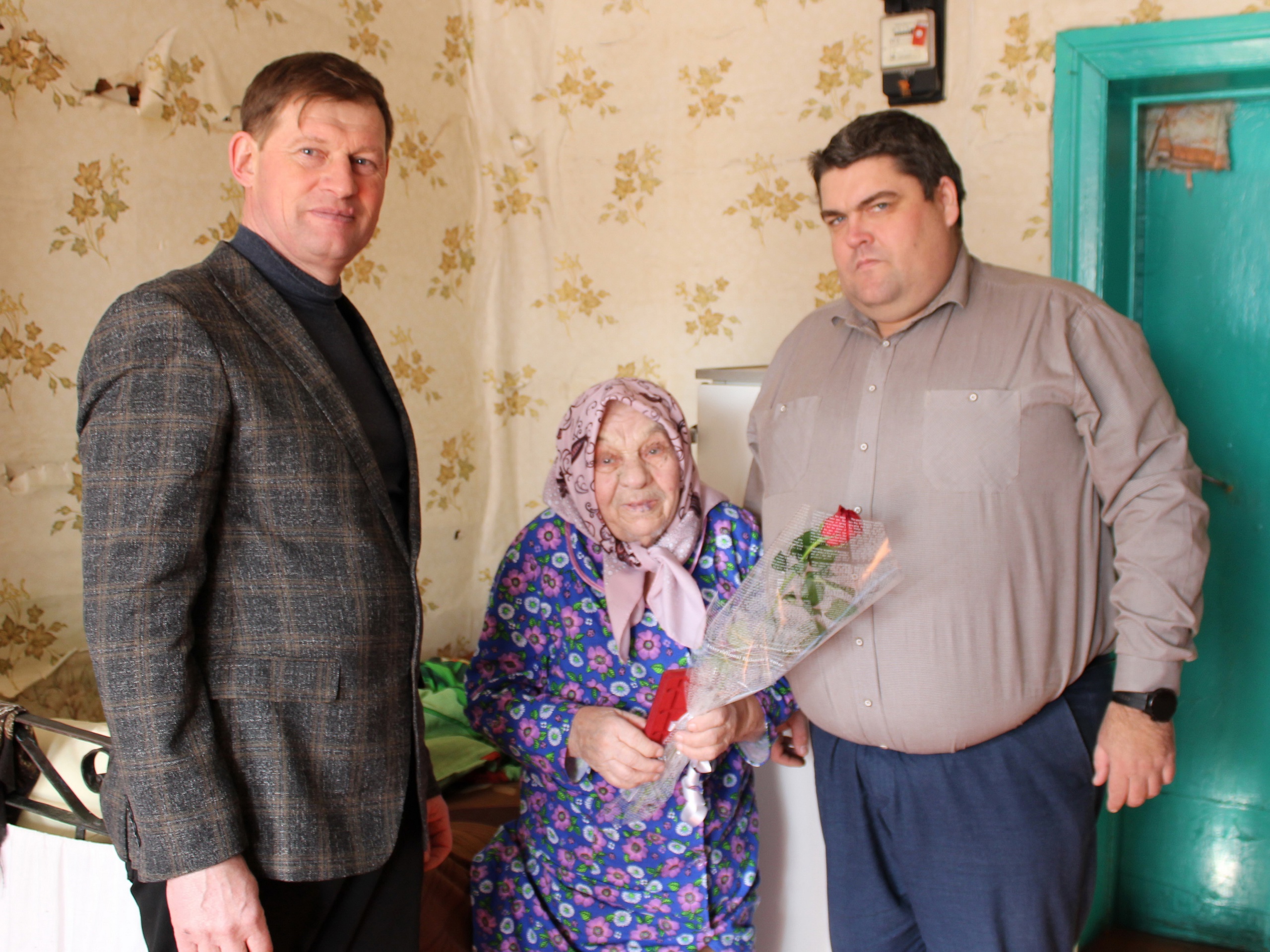 Вручение юбилейных медалей.